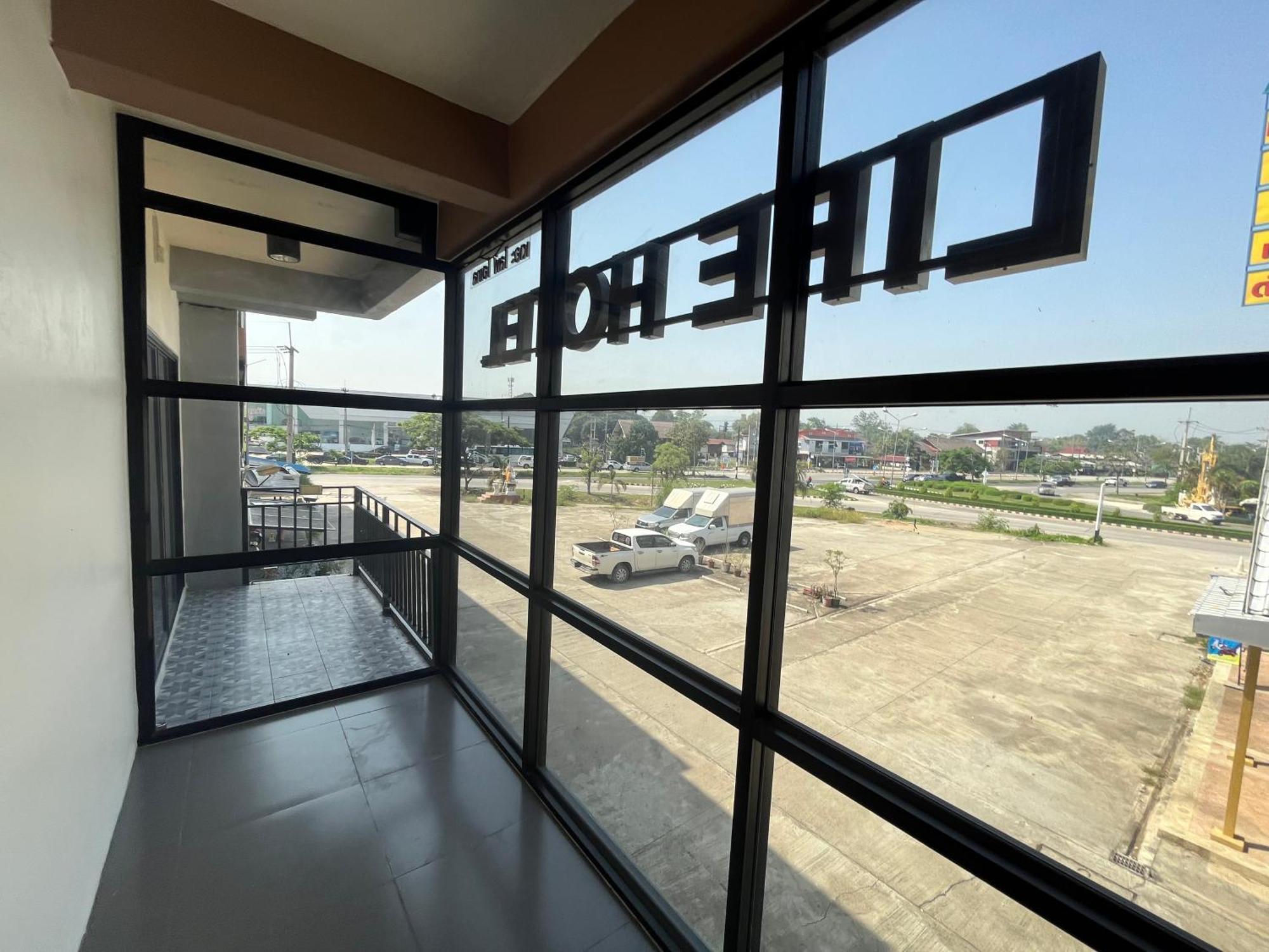 Life Hotel Rong Khun Ban Mai  Dış mekan fotoğraf